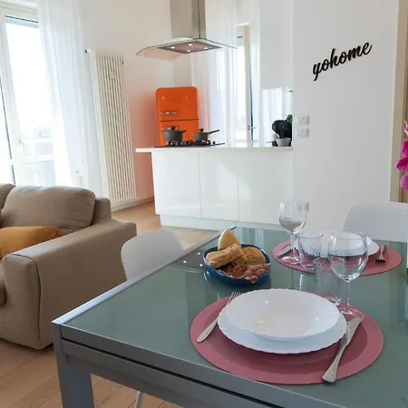 Nadi Con Vista Mare A By Yohome Apartament *